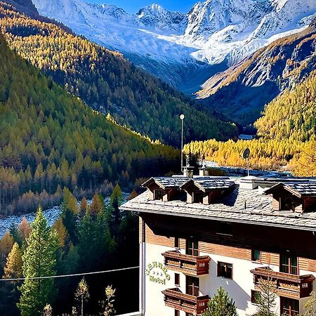 Hotel Gembro Chiesa in Valmalenco Eksteriør billede