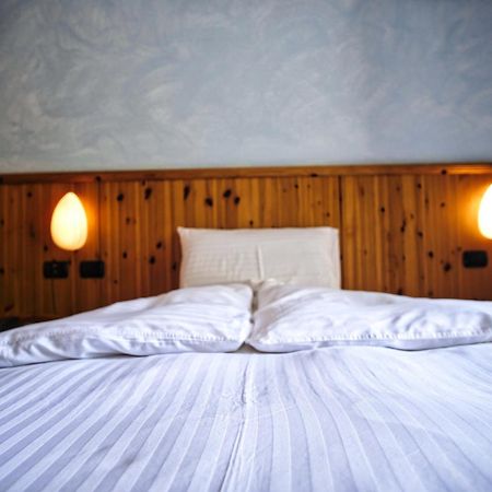 Hotel Gembro Chiesa in Valmalenco Eksteriør billede