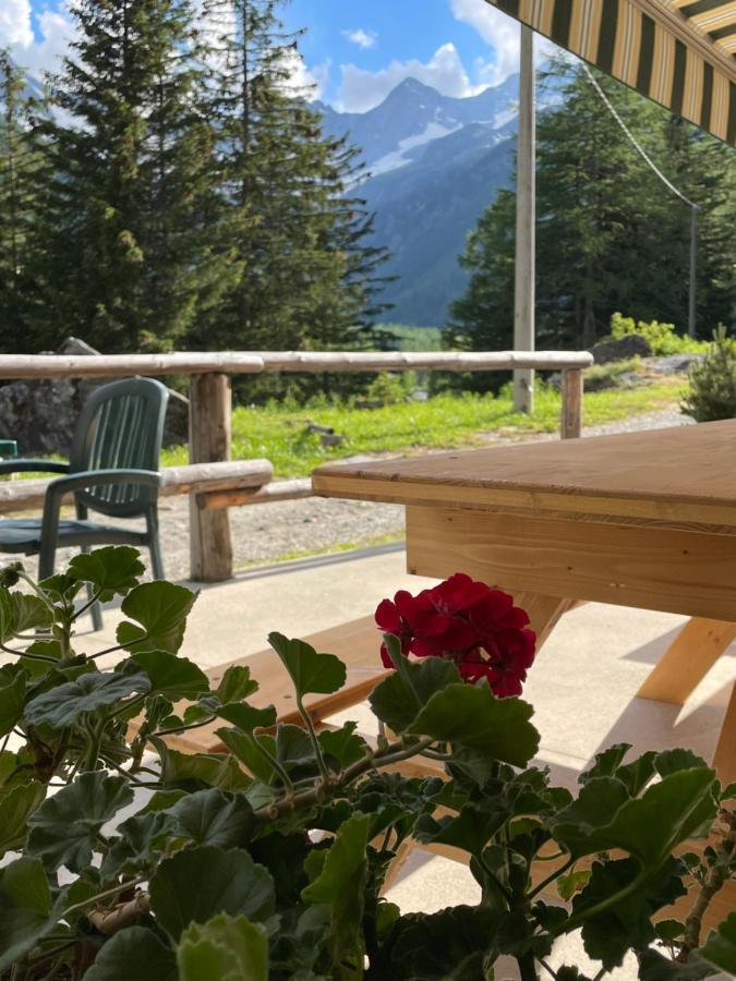 Hotel Gembro Chiesa in Valmalenco Eksteriør billede