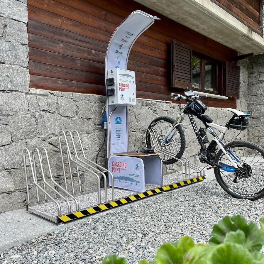 Hotel Gembro Chiesa in Valmalenco Eksteriør billede
