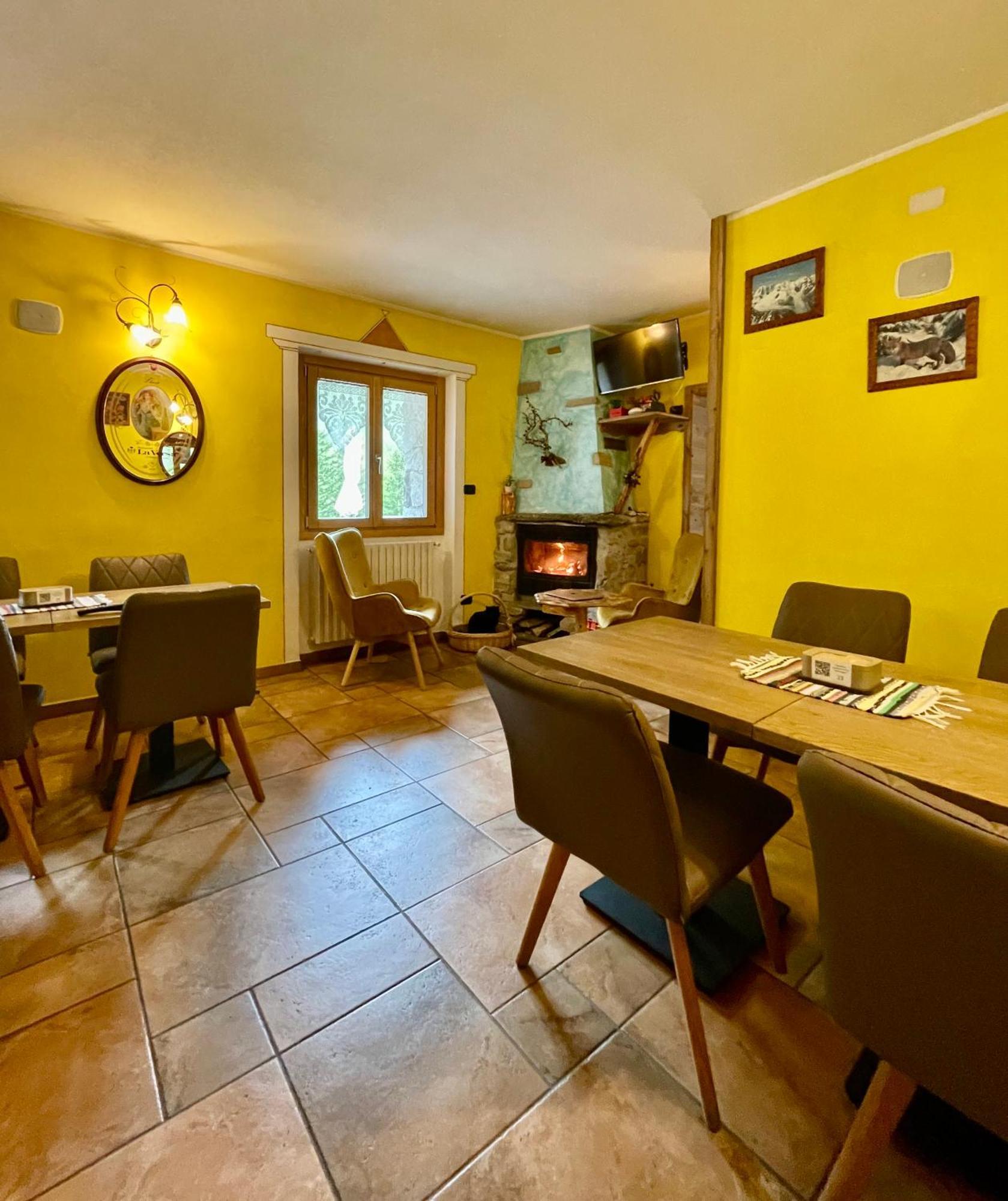 Hotel Gembro Chiesa in Valmalenco Eksteriør billede
