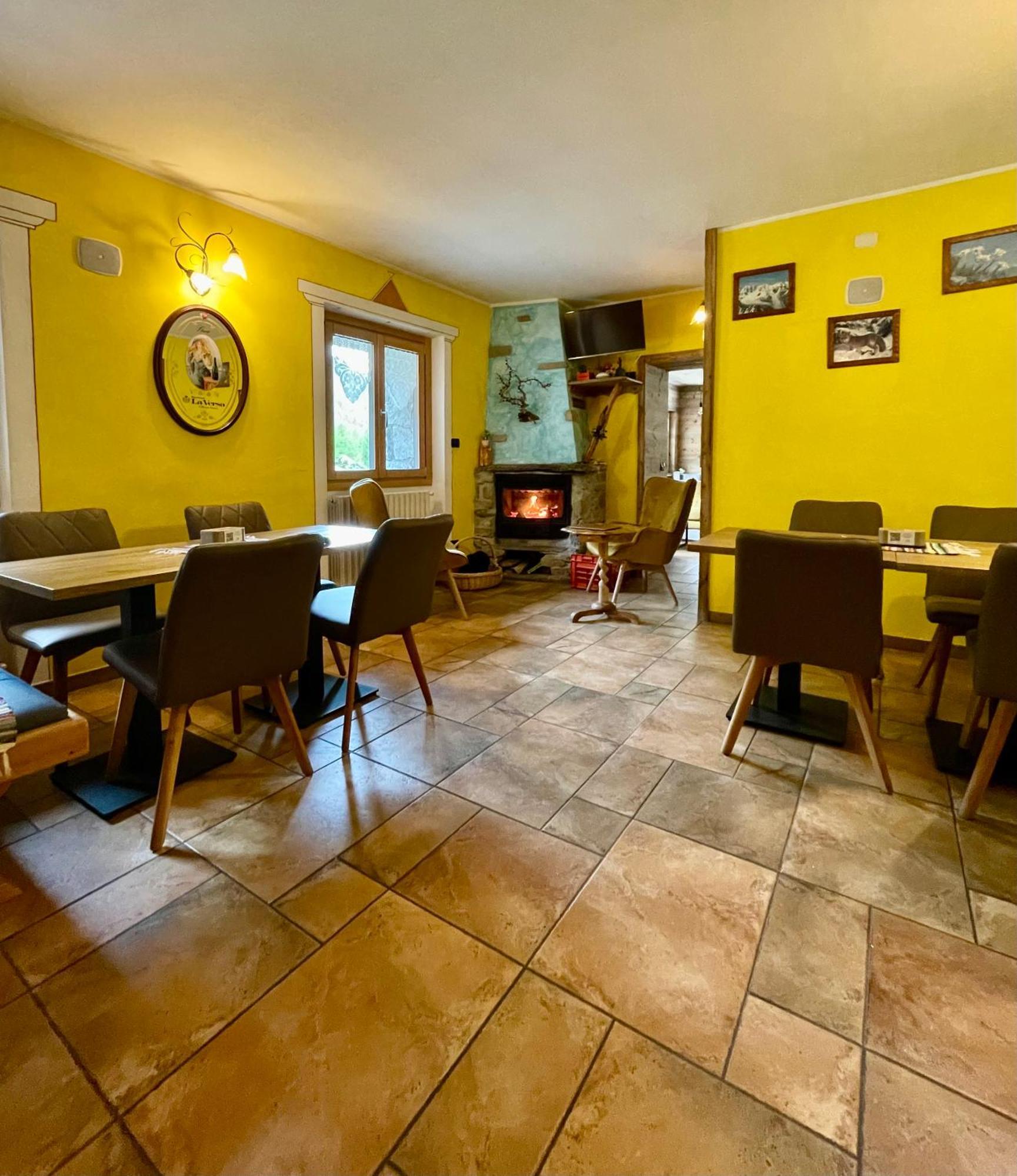 Hotel Gembro Chiesa in Valmalenco Eksteriør billede