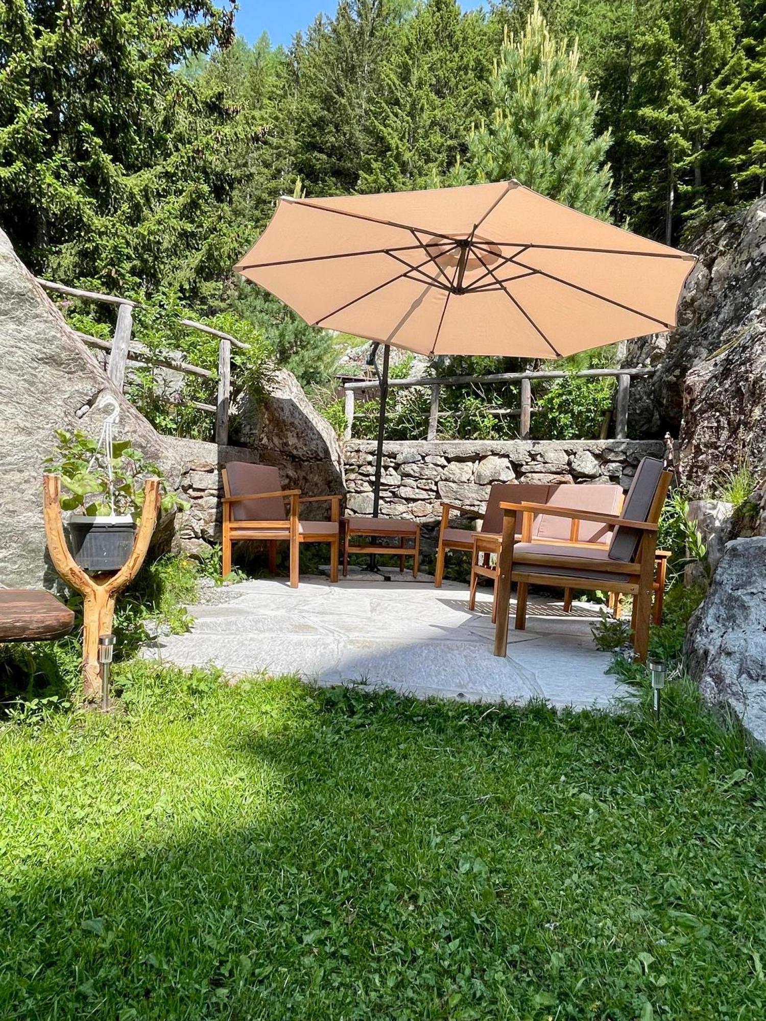 Hotel Gembro Chiesa in Valmalenco Eksteriør billede