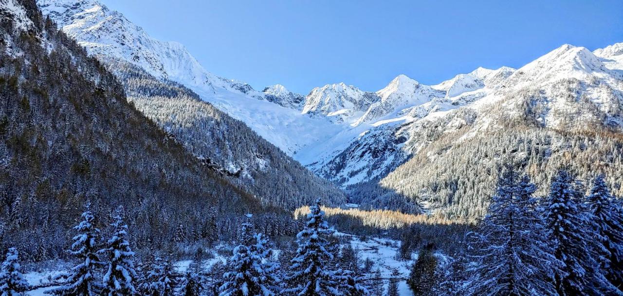 Hotel Gembro Chiesa in Valmalenco Eksteriør billede